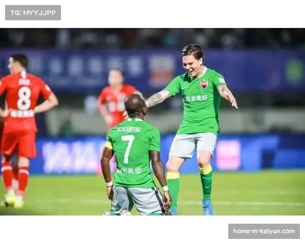 帕丘卡联赛四连胜领跑 战术纪律与团队协作成制胜关键 帕丘卡联赛四连胜领跑 战术纪律与团队协作成制胜关键